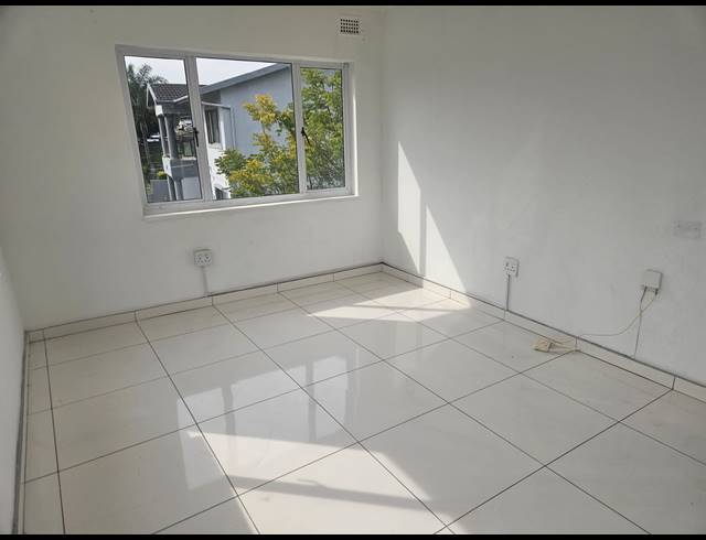 2 BEDROOM APARTMENT TO LET IN UMHLATUZANA